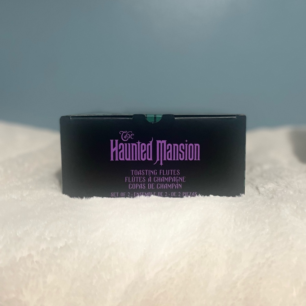 NEW Haunted Mansion’s Toasting Flutes 🥂 - Picture 4 of 5